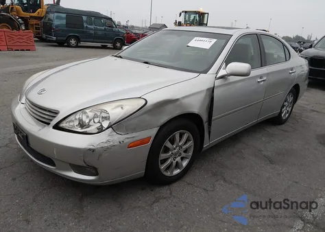 2002 Lexus Es 300 z USA, uszkodzony, nr VIN JTHBF30G725032258